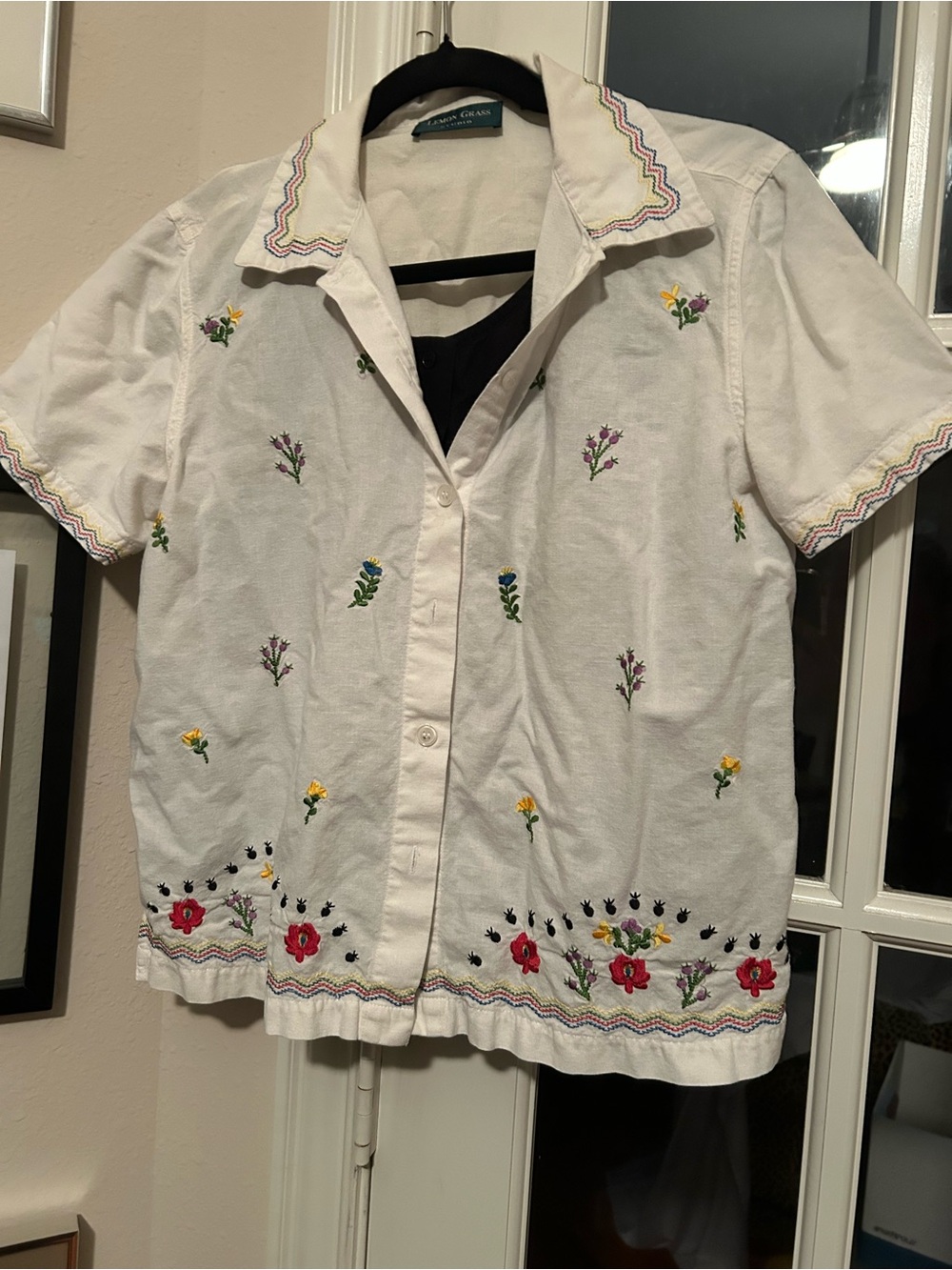 Embroidered Short-Sleeve Button-Down Shirt in White